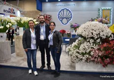 The commercial team of Flores La Conchita, a Colombian grower of alstroemeria and white callas.